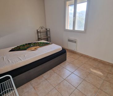 À LOUER VITROLLES GARE bail 1 an Villa meublée avec véranda, jardin... - Photo 5