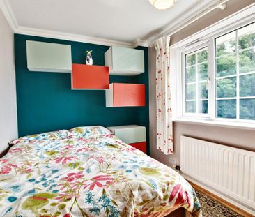 4 bedroom detached house to rent - Photo 3