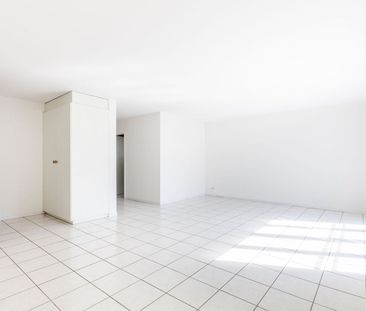 Moderne 3,5-Zimmer-Wohnung mit verglaster Loggia (1 Monat gratis) - Photo 4