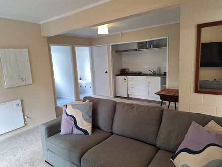 Chic 2BR Flat with Pool in Browns Bay! - Photo 3