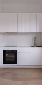 Renovated 2 bedroom unit - Pet Friendly - Photo 3