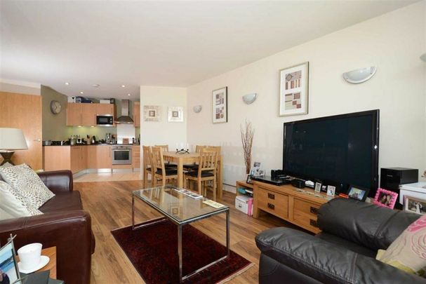 Empire Square West, London Bridge, SE1 - Photo 1