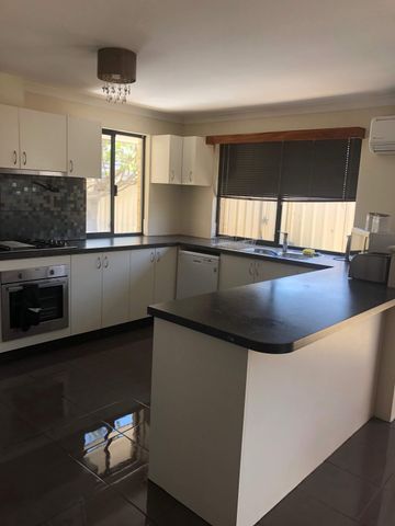 Queens Park - Photo 4