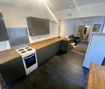 4 bedroom house to rent - Photo 1