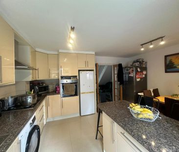 3 bedroom terraced house to rent - Photo 6