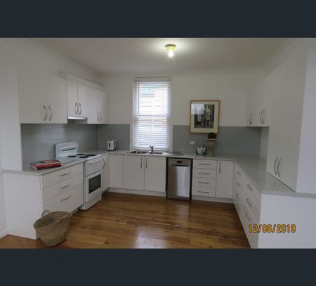 352 Summer Street, Orange, NSW 2800 - Photo 2