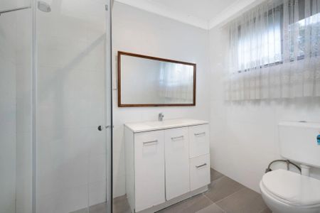 Three Bedroom Family Home - INCLUDES WATER USAGE - Photo 5