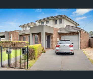 2/7 Dunolly Crescent, Reservoir, Vic 3073 - Photo 3