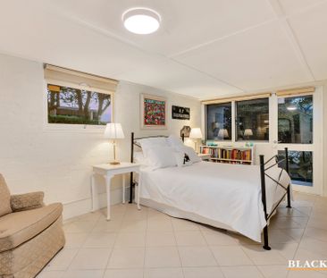 14 Gawler Crescent, Deakin ACT 2600 - House For Rent | Domain - Photo 2