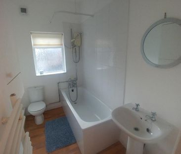 3 bedroom terraced house to rent - Photo 6