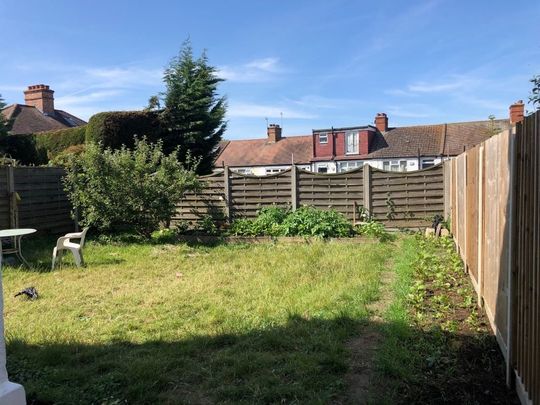Room in a Shared House, Quadrant Road, CR7 - Photo 1