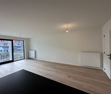 Modern appartement met uitzicht op een sfeervolle binnentuin - Photo 1