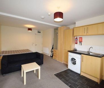 Studio to rent - Photo 2