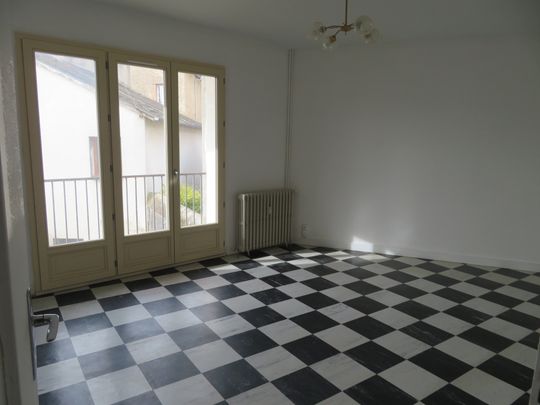 Location Appartement 3 pièces 78m² LE DORAT 87210 - Photo 1