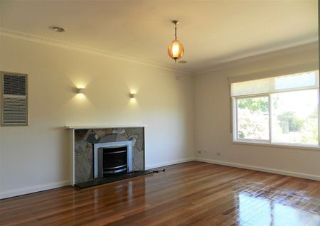 Great Family Home - Photo 3