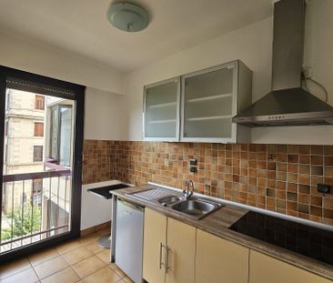 Location Appartement 1 pièce 28m² RODEZ 12000 - Photo 3