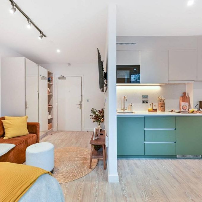 Studio to rent - Photo 1