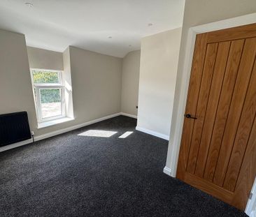2 bedroom semi-detached house to rent - Photo 4