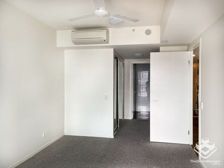 Spacious 3-Bedroom Apartment in Prime South Brisbane Location - Photo 4