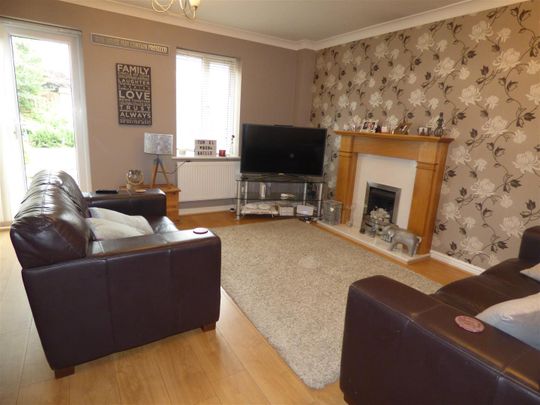 Longfellow Road, Stratford-upon-Avon - Photo 1