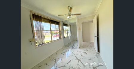 Convenient living in a modern two-bedroom granny flat - Photo 3