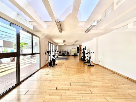 Luxury penthouse for rent in Madrid, Spain - Photo 1