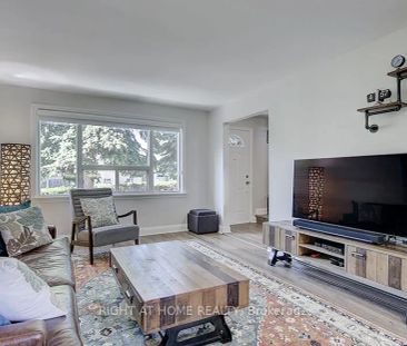 Detached Home For Lease | W9253113 - Photo 3