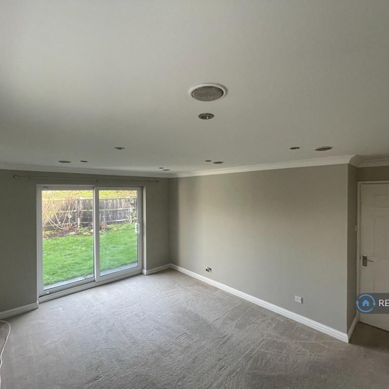 2 bedroom bungalow to rent - Photo 1