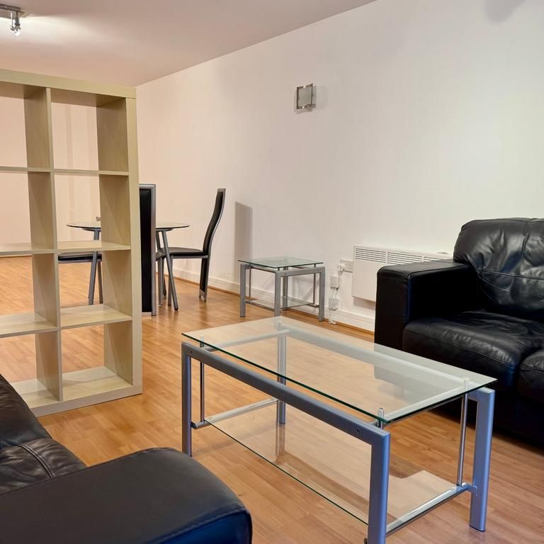 1 bedroom flat to rent - Photo 1