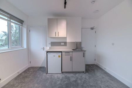 Studio to rent - Photo 3