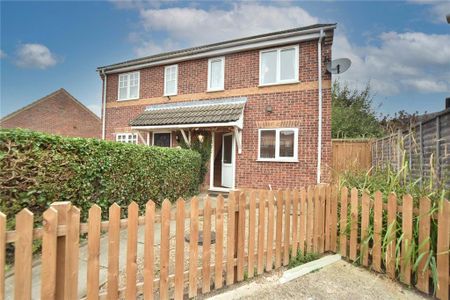 2 bedroom semi-detached house to rent - Photo 3
