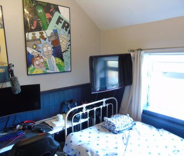 3 bedroom end of terrace house to rent - Photo 5