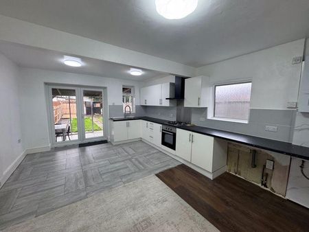 3 bedroom house to rent - Photo 3