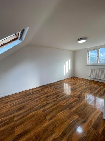 6 Bed Terraced House, Kennedy Close, E13 - Photo 2