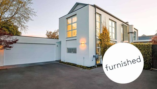 Fully Furnished Executive Home - Photo 1