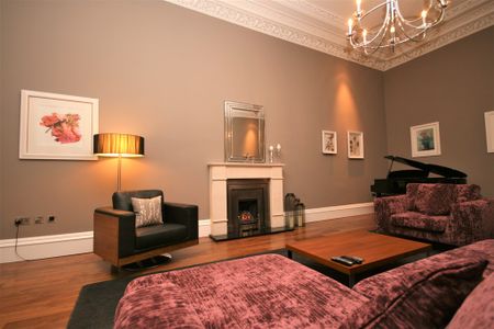 Park Gardens, Spectacular 2 Bedroom Apartment, Park District, Glasgow – Available 12/01/2026 - Photo 3