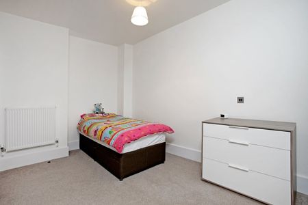 3 bedroom town house to rent - Photo 3