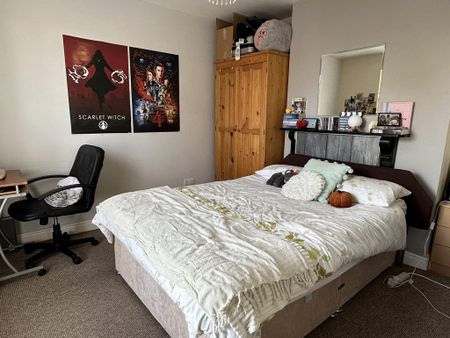 6 bedroom terraced house to rent - Photo 3
