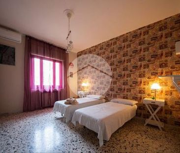 Monolocale in affitto - Photo 2