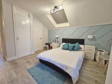 4 bedroom apartment to rent - Photo 2