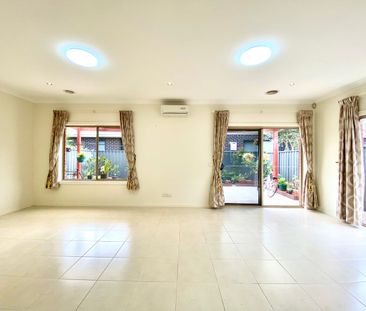 Stunning 4-Bedroom Home for Rent in Tarneit prime location - Photo 1