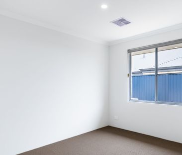 Spacious 4-Bedroom Home in a Dual key house with Natural Light and ... - Photo 1