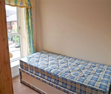 2 Bed Flat, Fairfax Mews, E16 - Photo 4