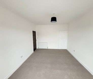 3 Bed Flat, Croftfoot, G44 - Photo 4