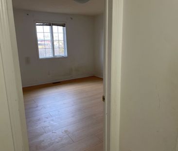 For Lease - 51 Morningmist Street, Brampton, Ontario - Photo 5