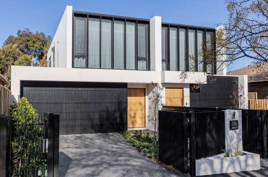 CONTEMPORARY FAMILY LUXURY IN A BEAUTIFUL LEAFY SETTING - Photo 1