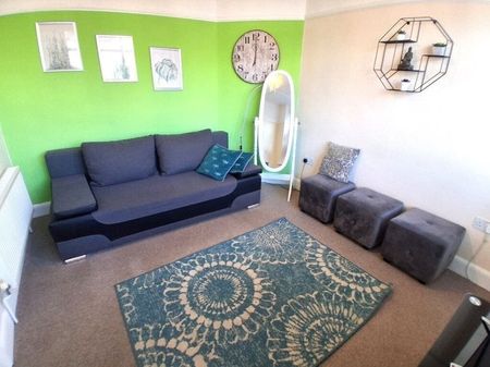 The Westering, Cambridge £1,600 pcm ⓘ The monthly or weekly payment required by the landlord. Read our glossary page , 3 bedrooms, semi-detached house, to let * Tenant info - Photo 2