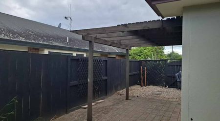 Stunning Four Bedroom in Rototuna - Photo 3