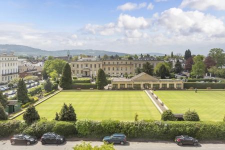 6 bedroom town house to rent - Photo 4
