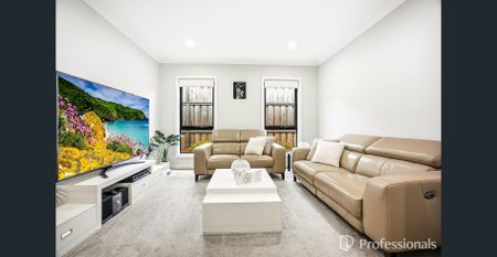 Immaculate Ex-Display Home in Box Hill - Photo 2